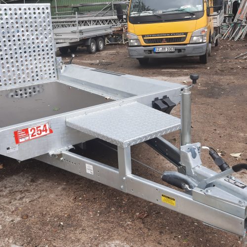 Maschinentrailer Baumaschinen