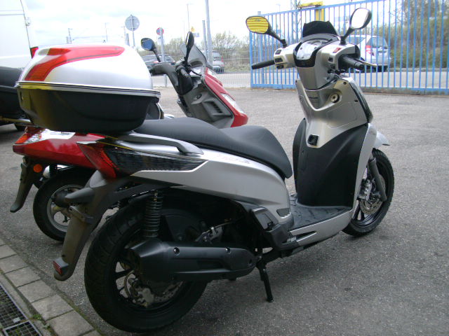Kymco People GTi 125 10.000km EZ.07.2011 Frische Große Inspektion & Tüv Neu