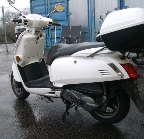Kymco Like 125 Frische Wartung & Tüv Neu ab Kauf hat 14.643km ist EZ. 07.2009