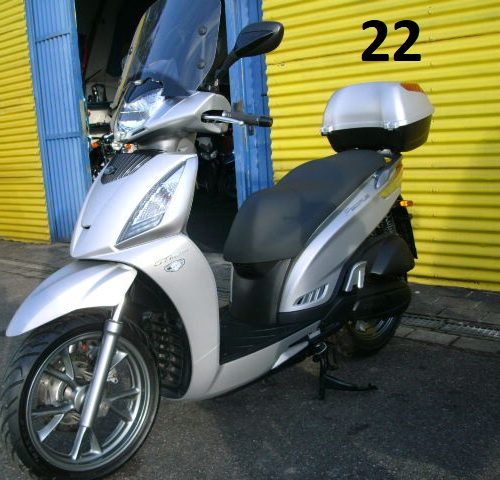 People GT 125 Silbermatt Nur 6.959km Ez.04.2017 Neue Batterie & Öl