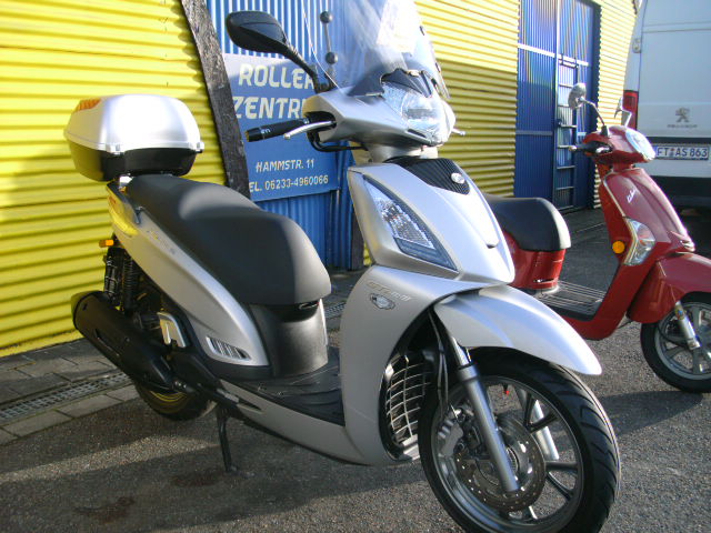 People GT 125 Silbermatt Nur 6.959km Ez.04.2017 Neue Batterie & Öl