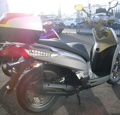 People GT 125 Silbermatt Nur 6.959km Ez.04.2017 Neue Batterie & Öl