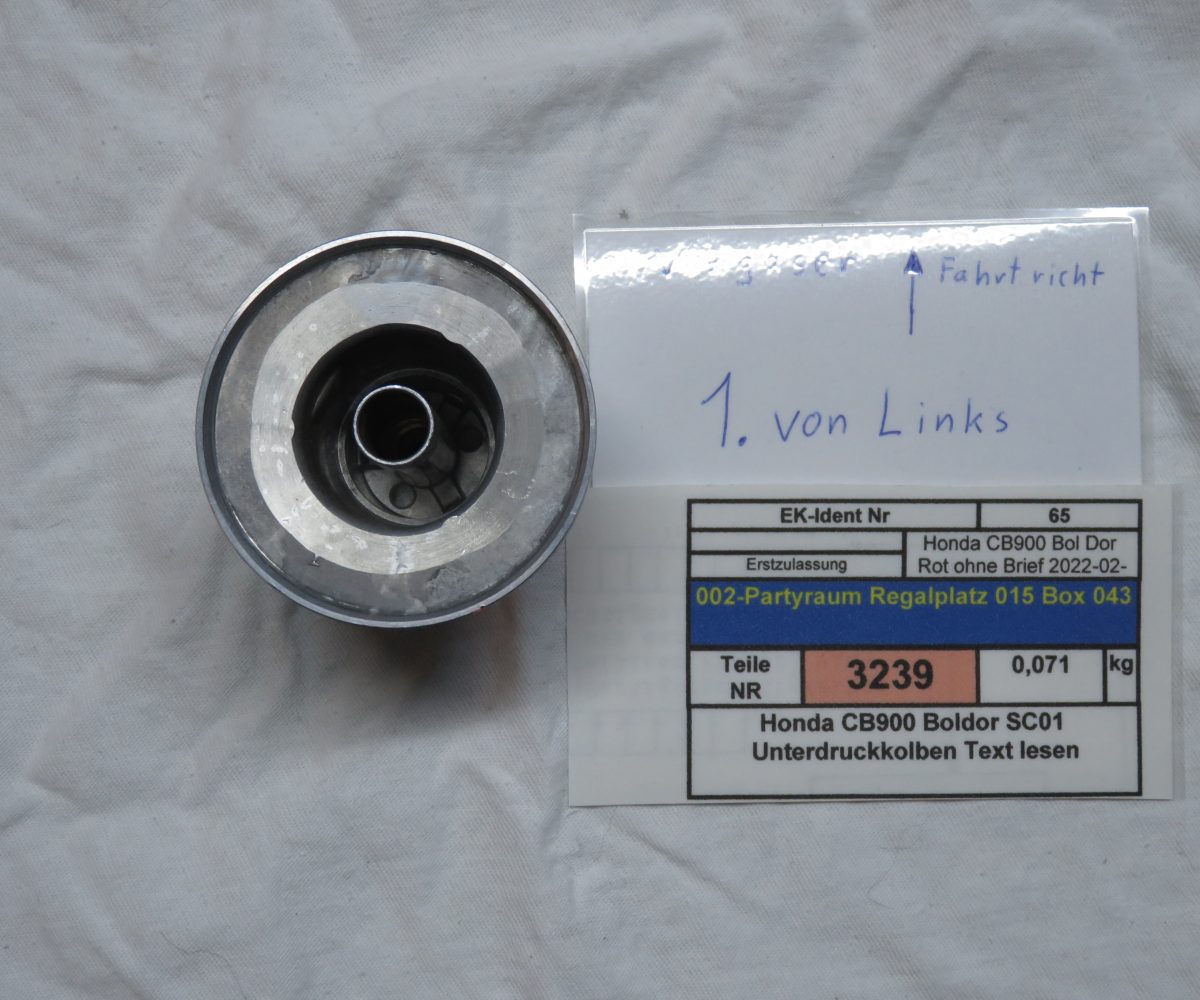 Honda CB900 Boldor SC01 Unterdruckkolben Text lesen Kennung 3239 VHB