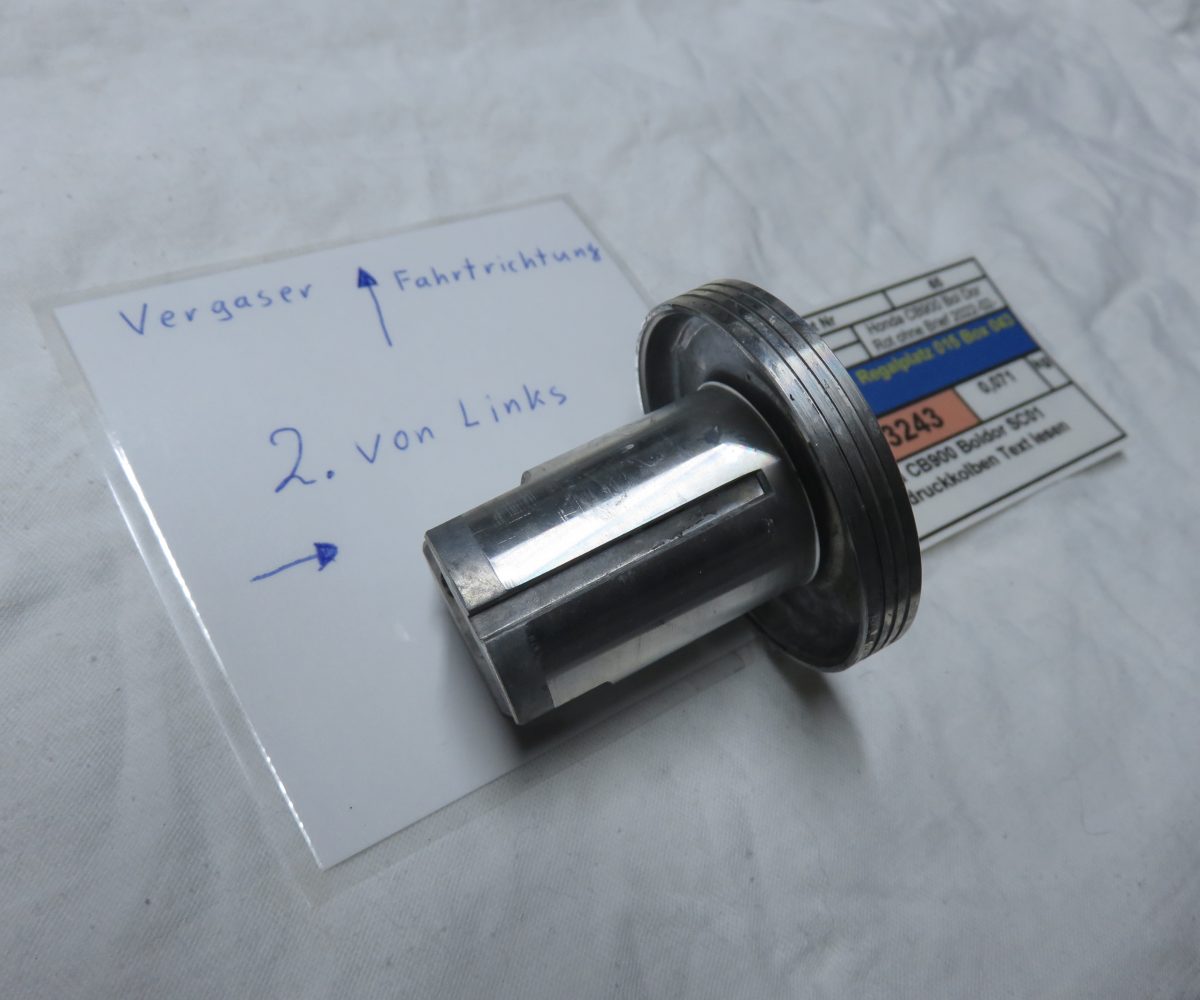 Honda CB900 Boldor SC01 Unterdruckkolben Text lesen Kennung 3243 VHB