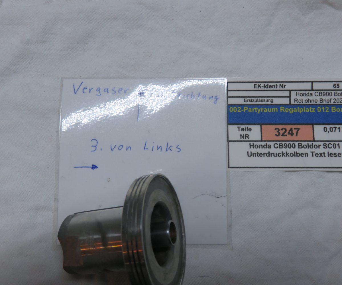 Honda CB900 Boldor SC01 Unterdruckkolben Text lesen Kennung 3247 VHB