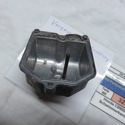 Honda CB900 Boldor SC01 Schwimmerkammer Text lesen Kennung 3250 VHB