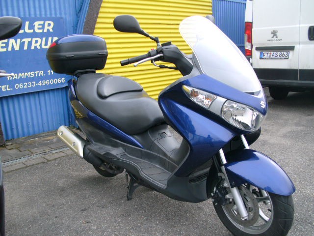 Suzuki Burgman UH 125 Frische Große Inspektion Nur 12.570km EZ. 11.2008 Tüv 02.2027