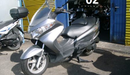 01_Suzuki-Burgman-125-grau-04.03.25-01