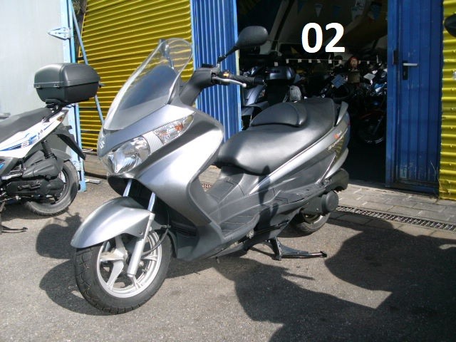 Suzuki Burgman 125 Scheckheft gepflegt bei Suzuki Frische Wartung 15.311km