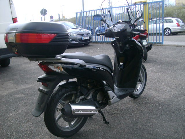 Honda Sh 125 i Großes Windschild & Topcase 21.369km Ez. 05.2010 Tüv 08.2026 Frische Wartung