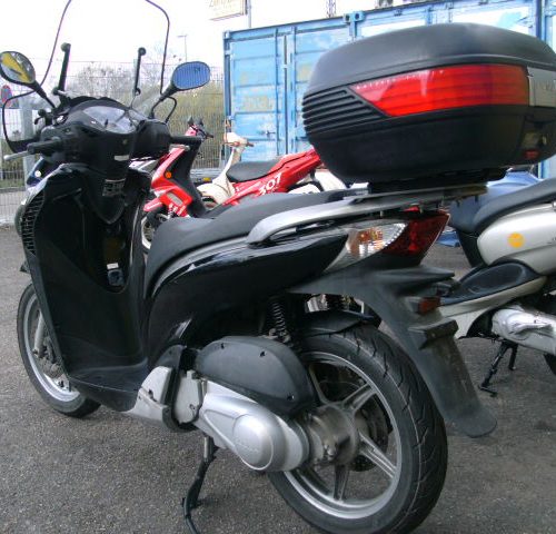 Honda Sh 125 i Großes Windschild & Topcase 21.369km Ez. 05.2010 Tüv 08.2026 Frische Wartung