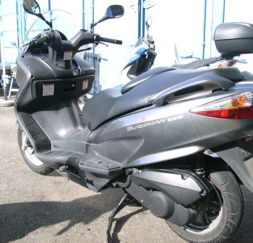Suzuki Burgman 125 Scheckheft gepflegt bei Suzuki Frische Wartung 15.311km