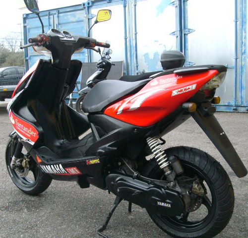 Yamaha Aerox 50 Sondermodell Santander 12.462km Ez. 11.2008 Bastlerfahrzeug