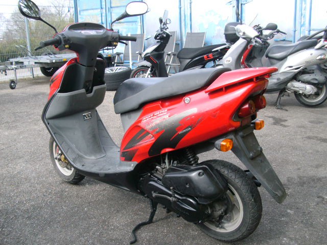 Honda SFX 50 2T 15.334km Ez. 05.1997 Neuer Auspuff