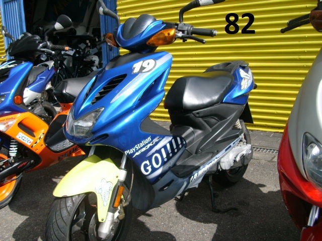 Yamaha Aerox 50 2T Sondermodell Tech3 hat 12.487km Mofa & 45er Papiere Frische Große Wartung