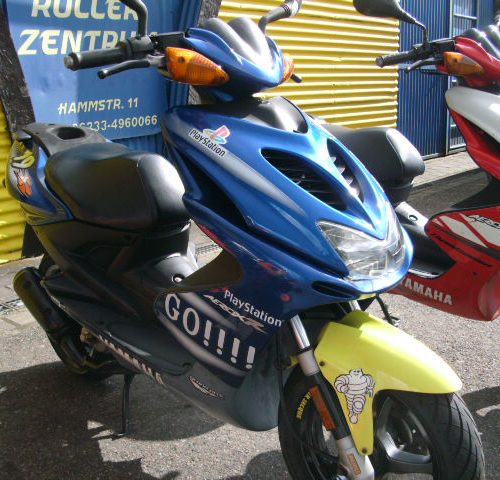 Yamaha Aerox 50 2T Sondermodell Tech3 hat 12.487km Mofa & 45er Papiere Frische Große Wartung