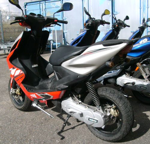 Yamaha aerox 50 2T Frische Große Wartung hat 11.611km EZ.09.2009