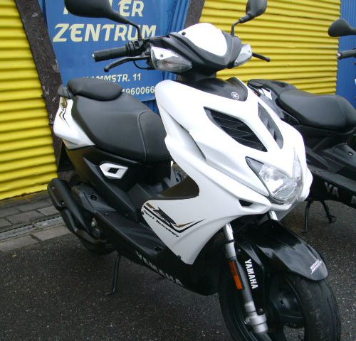 Yamaha Aerox 4 50 2T TOP ZUSTAND 7.841km Ez. 03.2017