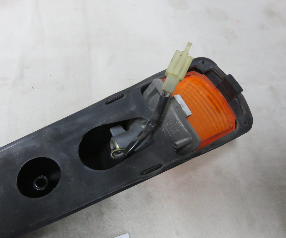 Kawasaki GPZ1000RX-ZX1000 Blinker vorne Links Kennung 3257 Preis VHB