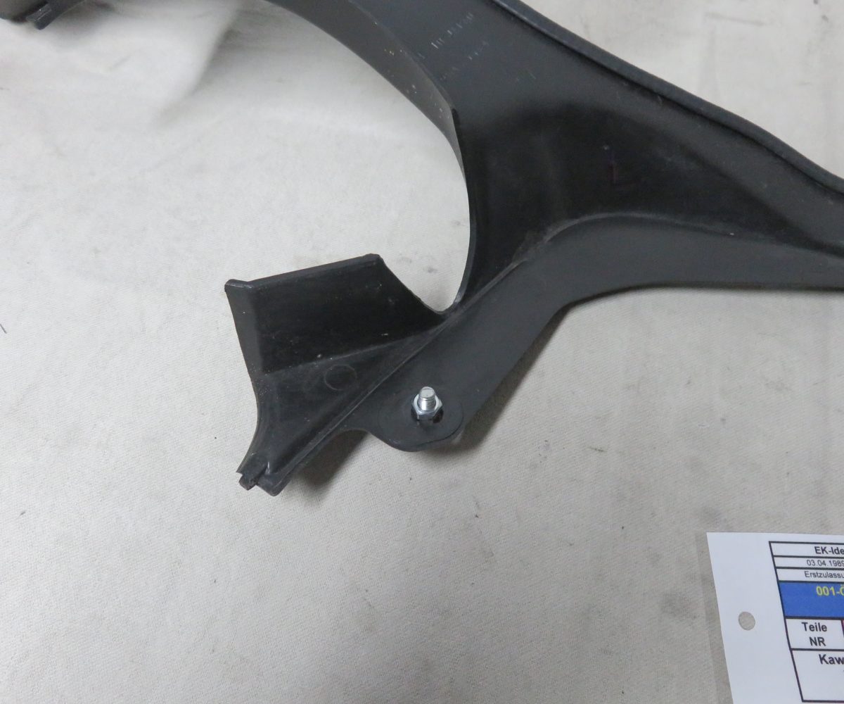 Kawasaki GPZ1000RX-ZX1000 Verkleidung innen links Kennung 3260 Preis VHB