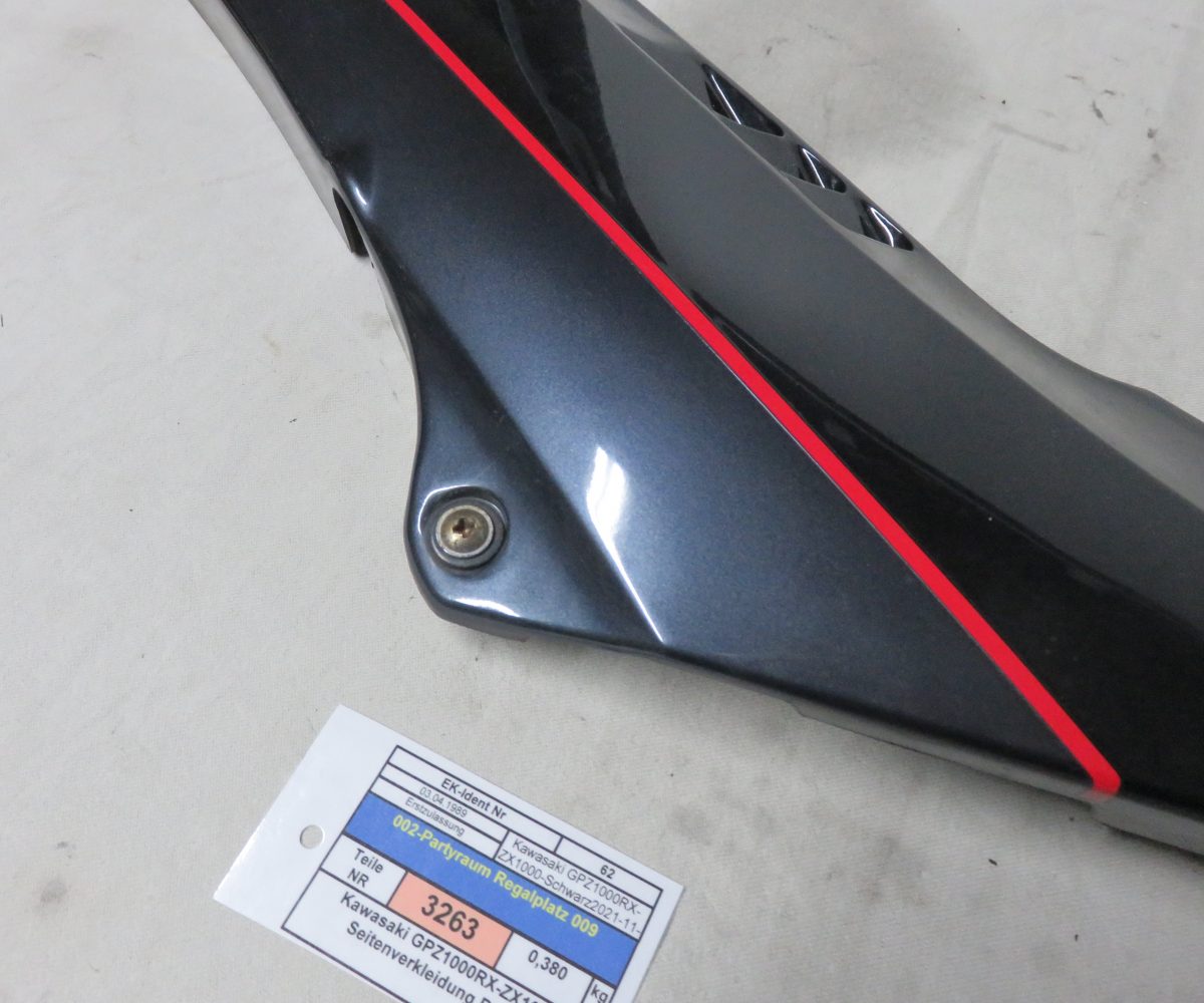 Kawasaki GPZ1000RX-ZX1000 Seitenverkleidung Rechts Kennung 3263 Preis VHB
