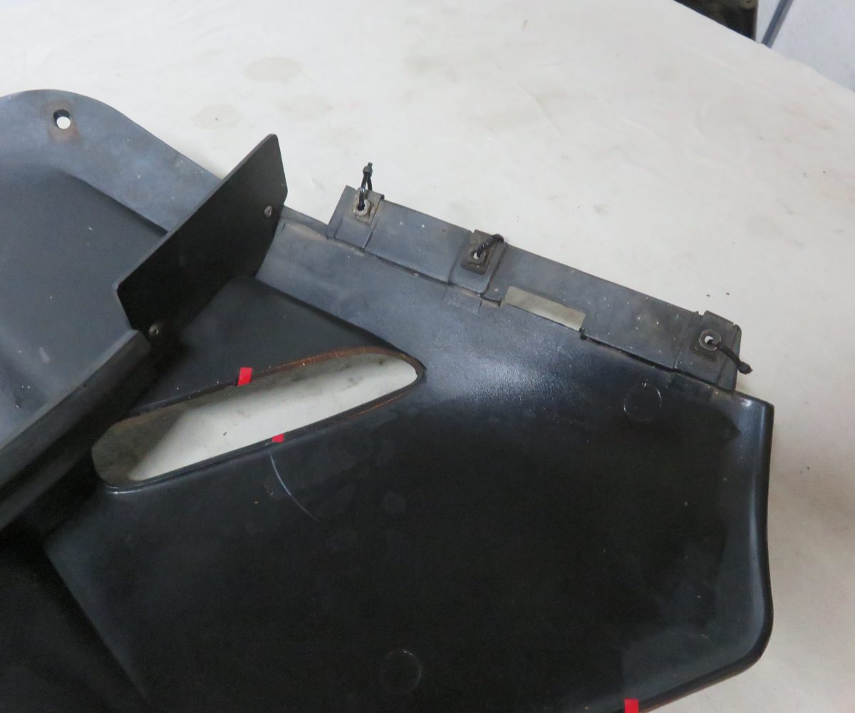 Kawasaki GPZ1000RX-ZX1000 Seitenverkleidung Li Kennung 3268 Preis VHB