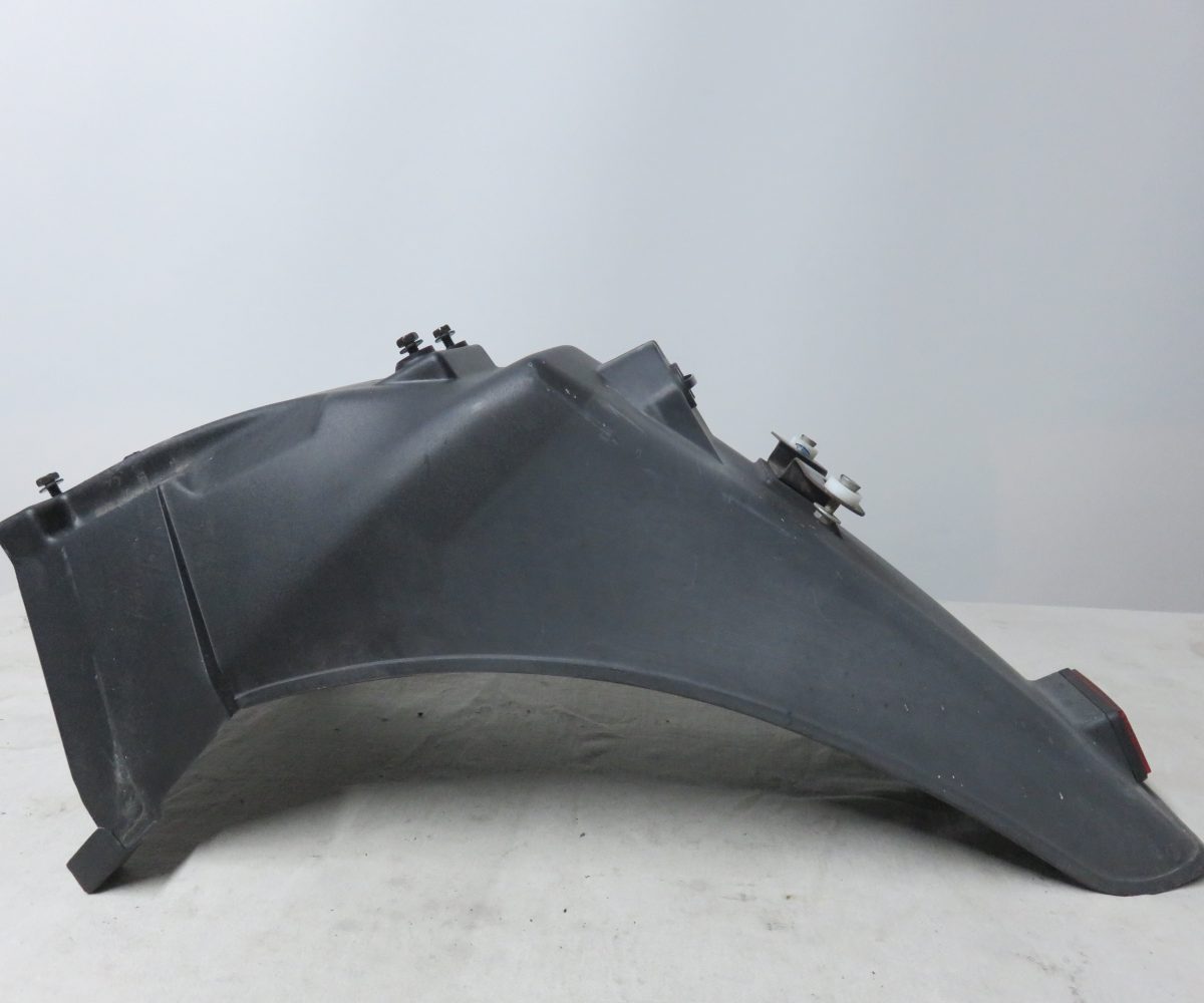 Kawasaki GPZ1000RX-ZX1000 Hinterradschutzblech Endstück Text lesen Kennung 3270 Preis VHB