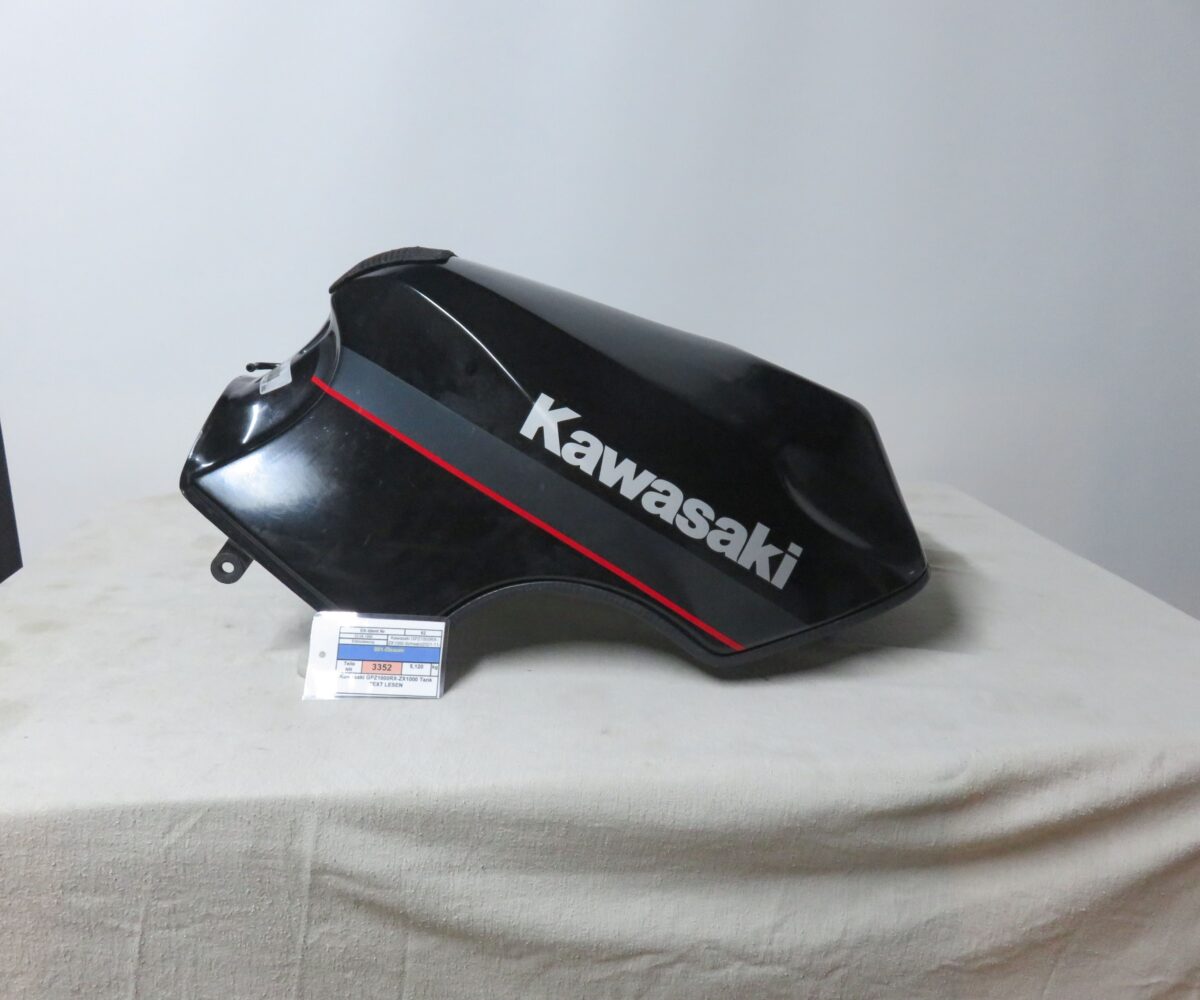Kawasaki GPZ1000RX-ZX1000 Tank TEXT LESEN Kennung 3352 Preis VHB