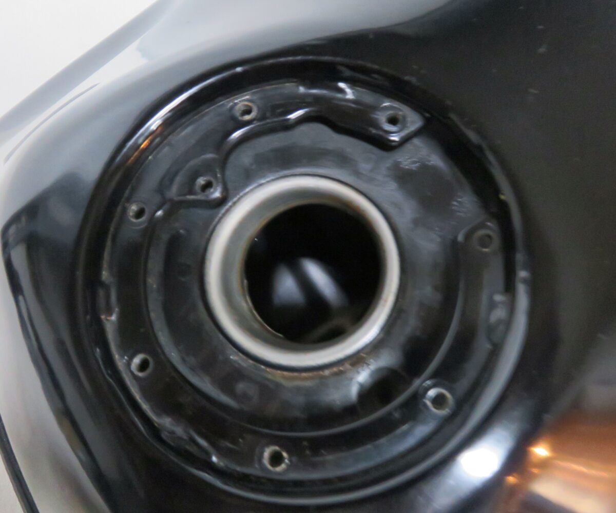 Kawasaki GPZ1000RX-ZX1000 Tank TEXT LESEN Kennung 3352 Preis VHB