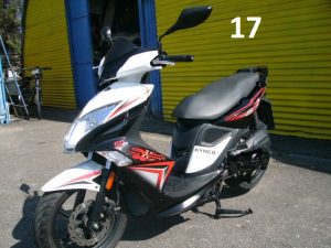 01_Kymco-Super-8-50-weis-schwarz-03.04.25-01