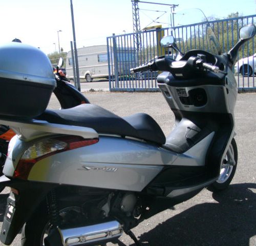Honda Swing 125 ABS WIE NEU Nur 11.600km Keine Kratzer Scheckheft gepflegt
