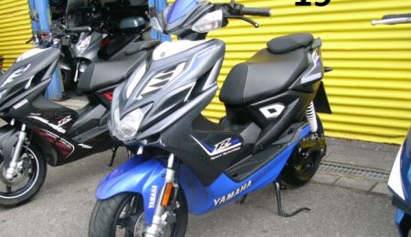 11_Yamaha-Aerox-4-50-schwarz-blau-weis-16.04.25-01