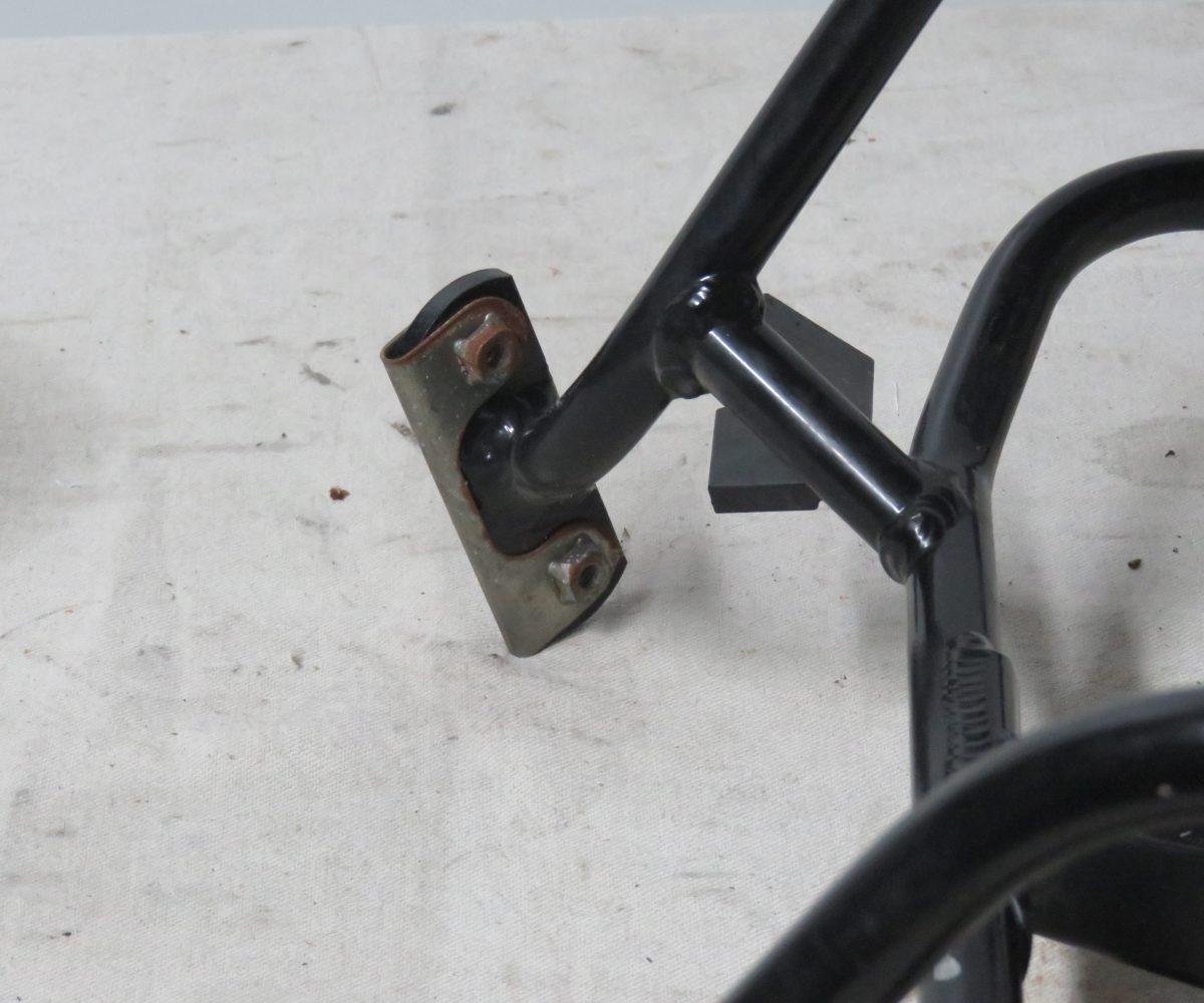 Kawasaki GPZ1000RX-ZX1000 Frontverkleidungshalter Hirschgeweih Kennung 3295 Preis VHB