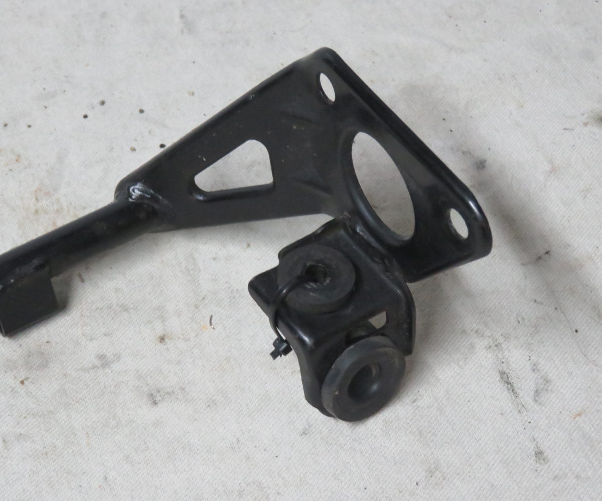 Kawasaki GPZ1000RX-ZX1000 Ölkühler-Halter Kennung 3296 Preis VHB