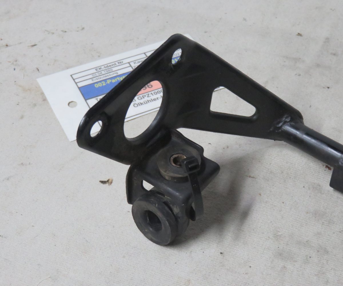 Kawasaki GPZ1000RX-ZX1000 Ölkühler-Halter Kennung 3296 Preis VHB