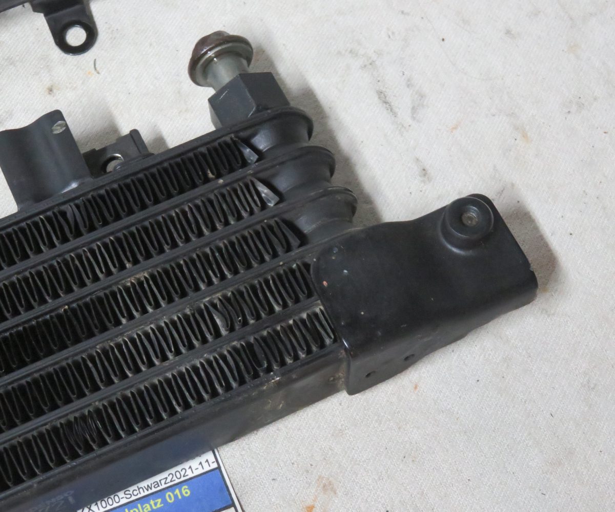 Kawasaki GPZ1000RX-ZX1000 Ölkühler mit Gitter und Schrauben Kennung 3297 Preis VHB