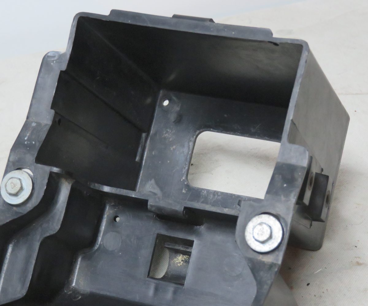 Kawasaki GPZ1000RX-ZX1000 Batteriegehäuse Kennung 3298 Preis VHB