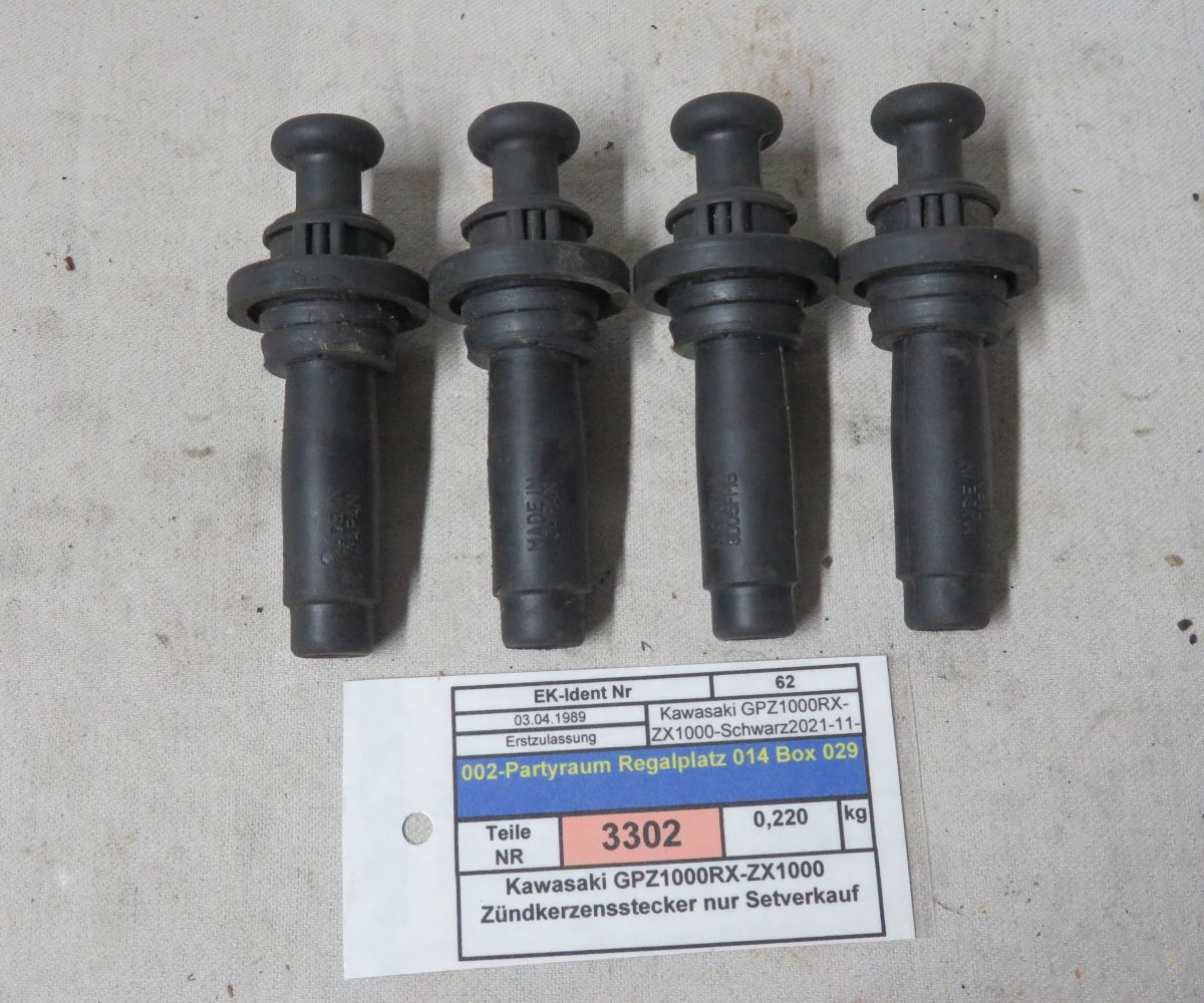 Kawasaki GPZ1000RX-ZX1000 Zündkerzensstecker nur Setverkauf Kennung 3302 Preis VHB