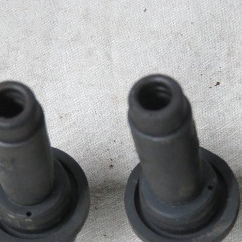 Kawasaki GPZ1000RX-ZX1000 Zündkerzensstecker nur Setverkauf Kennung 3302 Preis VHB