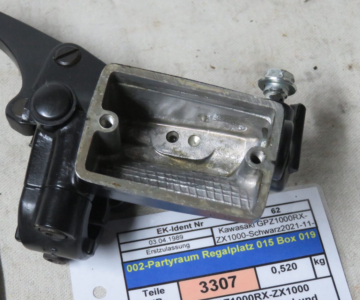 Kawasaki GPZ1000RX-ZX1000 Kupplungspumpe mit Hebel und Schalter Kennung 3307 Preis VHB