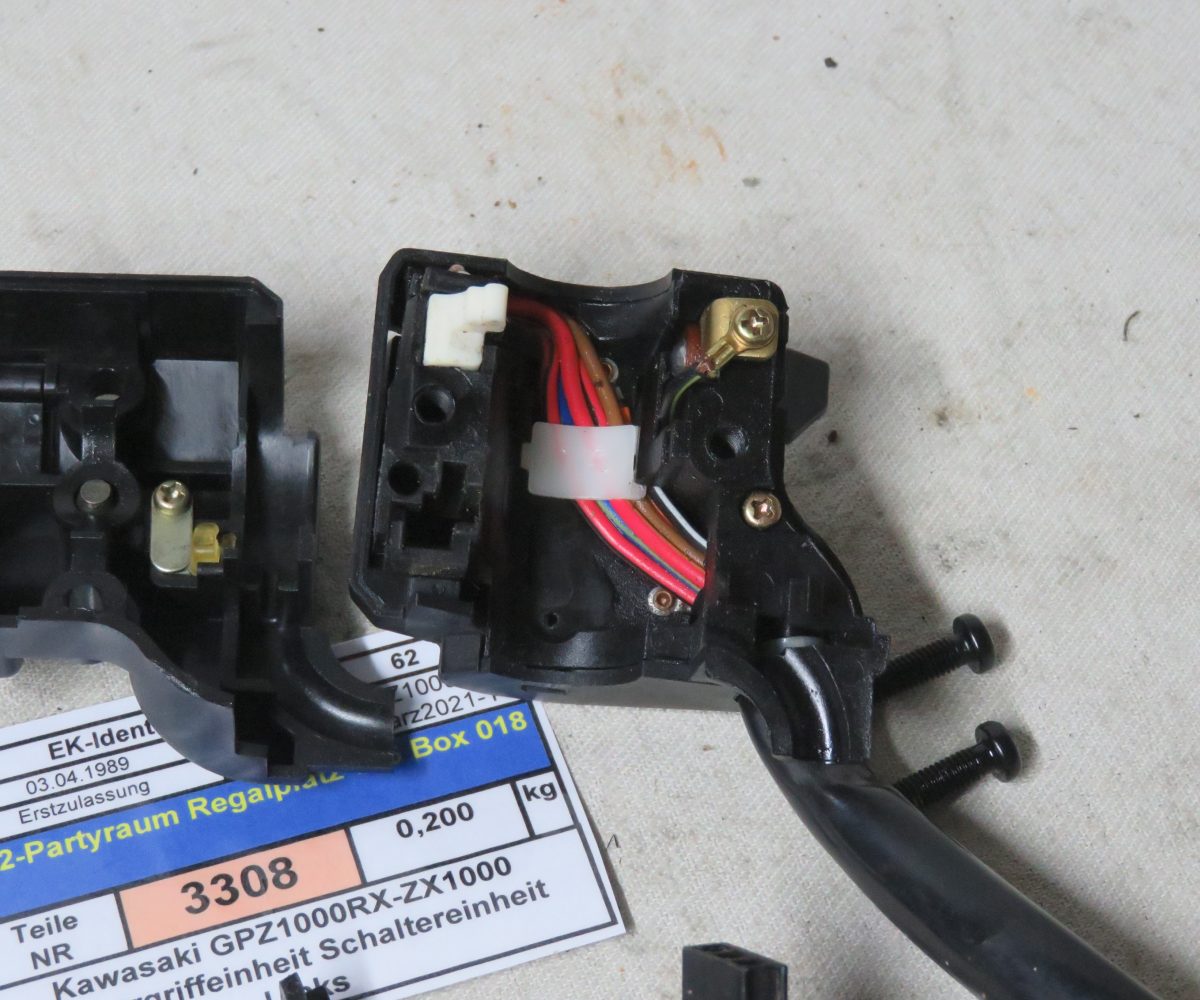 Kawasaki GPZ1000RX-ZX1000 Lenkergriffeinheit Schaltereinheit Links Kennung 3308 Preis VHB
