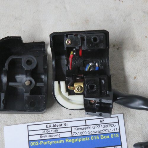 Kawasaki GPZ1000RX-ZX1000 Lenkergriffeinheit Schaltereinheit Rechts Kennung 3309 Preis VHB