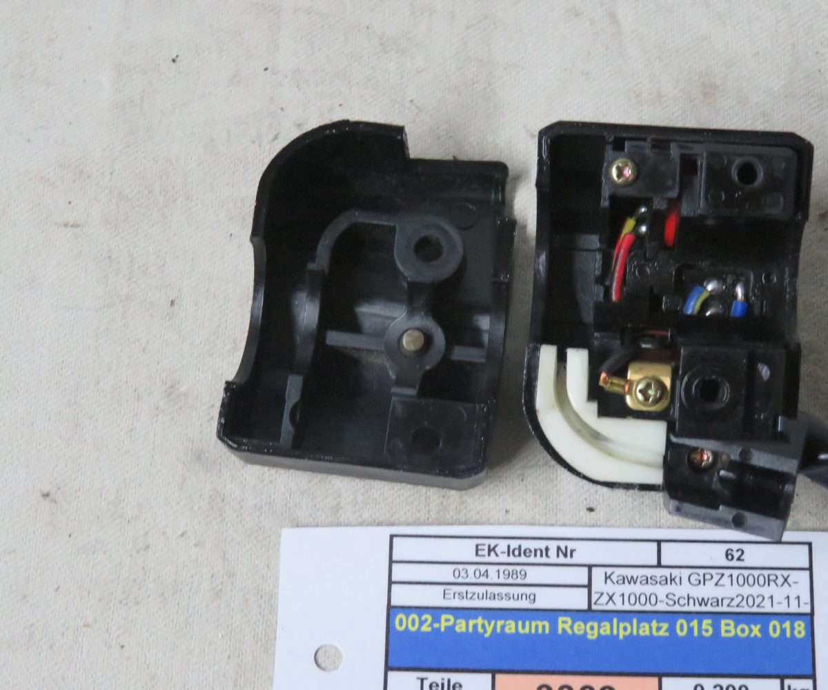 Kawasaki GPZ1000RX-ZX1000 Lenkergriffeinheit Schaltereinheit Rechts Kennung 3309 Preis VHB