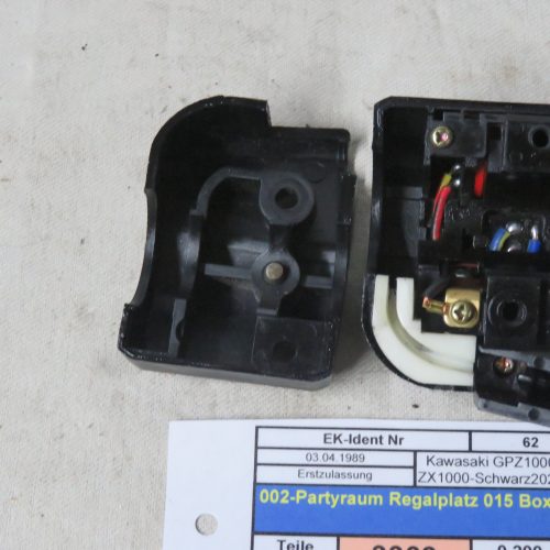 Kawasaki GPZ1000RX-ZX1000 Lenkergriffeinheit Schaltereinheit Rechts Kennung 3309 Preis VHB