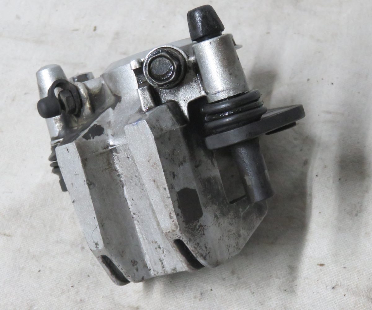 Kawasaki GPZ1000RX-ZX1000 Bremssattel Rechts vorn mit Halter Text lesen Kennung 3318 Preis VHB
