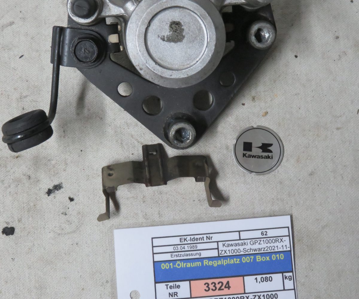 Kawasaki GPZ1000RX-ZX1000 Bremssattel hinten mit Halter Text lesen Kennung 3324 Preis VHB