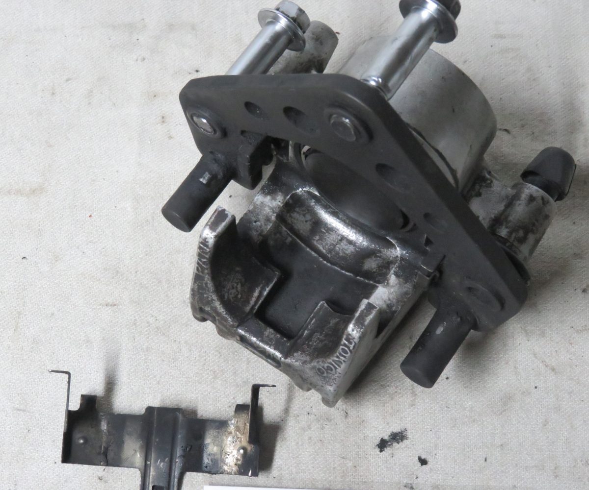 Kawasaki GPZ1000RX-ZX1000 Bremssattel Links vorn mit Halter Text lesen Kennung 3325 Preis VHB