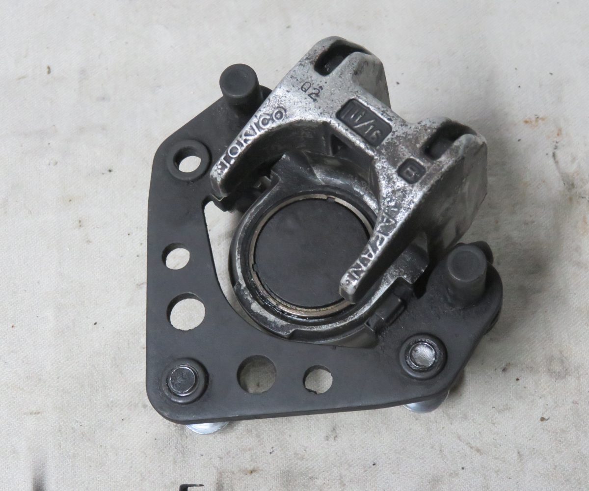 Kawasaki GPZ1000RX-ZX1000 Bremssattel Links vorn mit Halter Text lesen Kennung 3325 Preis VHB