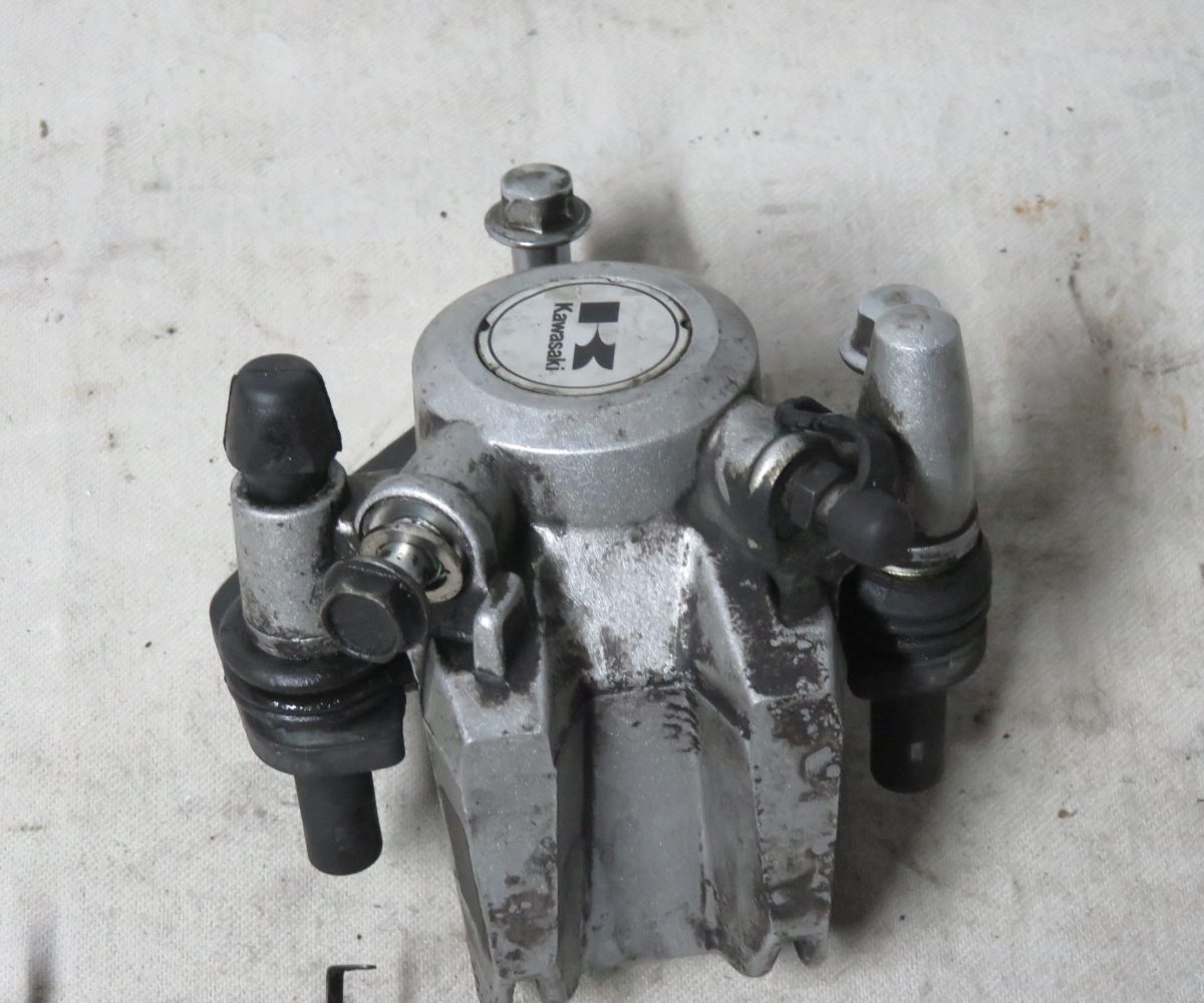 Kawasaki GPZ1000RX-ZX1000 Bremssattel Links vorn mit Halter Text lesen Kennung 3325 Preis VHB