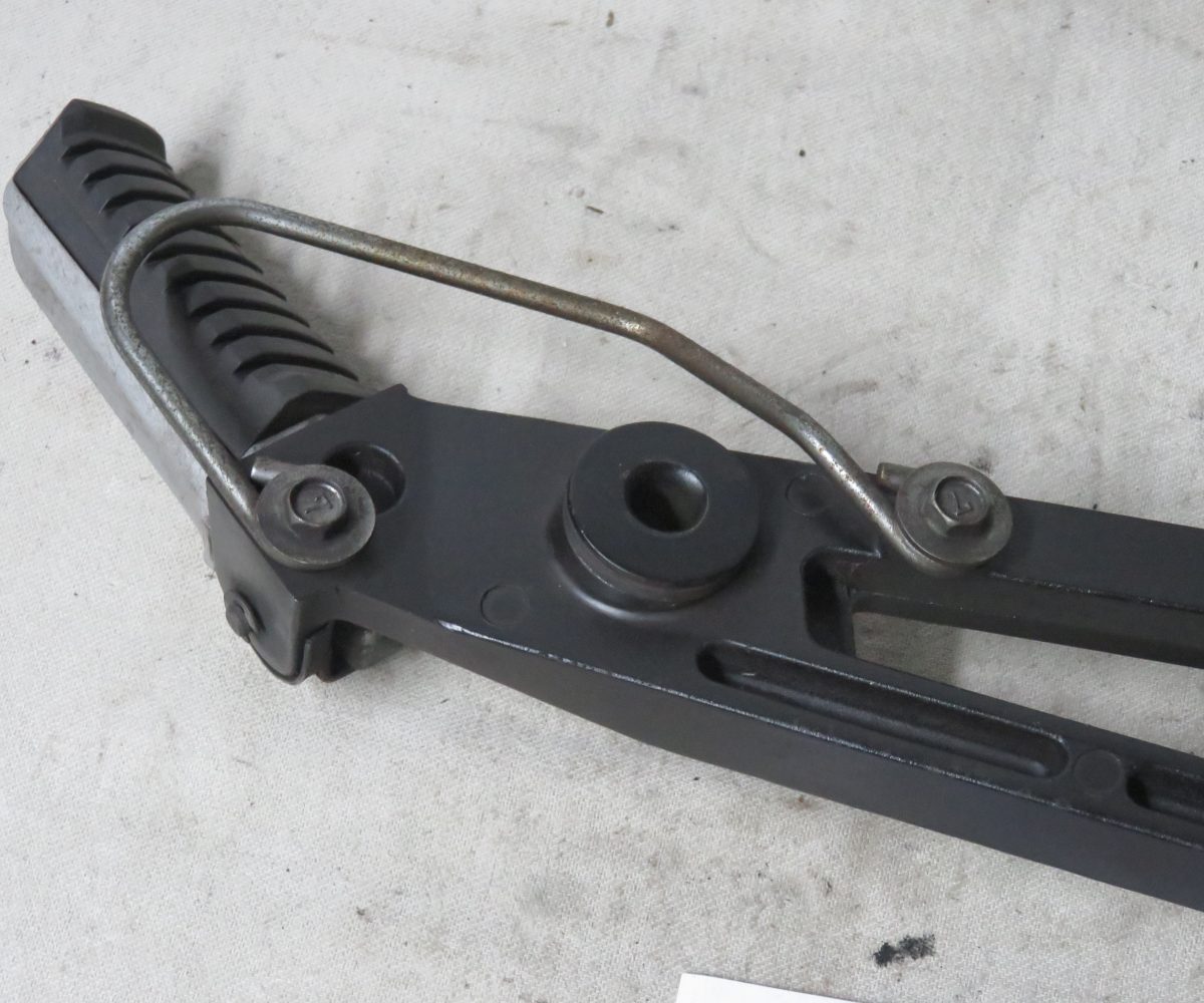 Kawasaki GPZ1000RX-ZX1000 Fußrasterplatte Links Kennung 3327